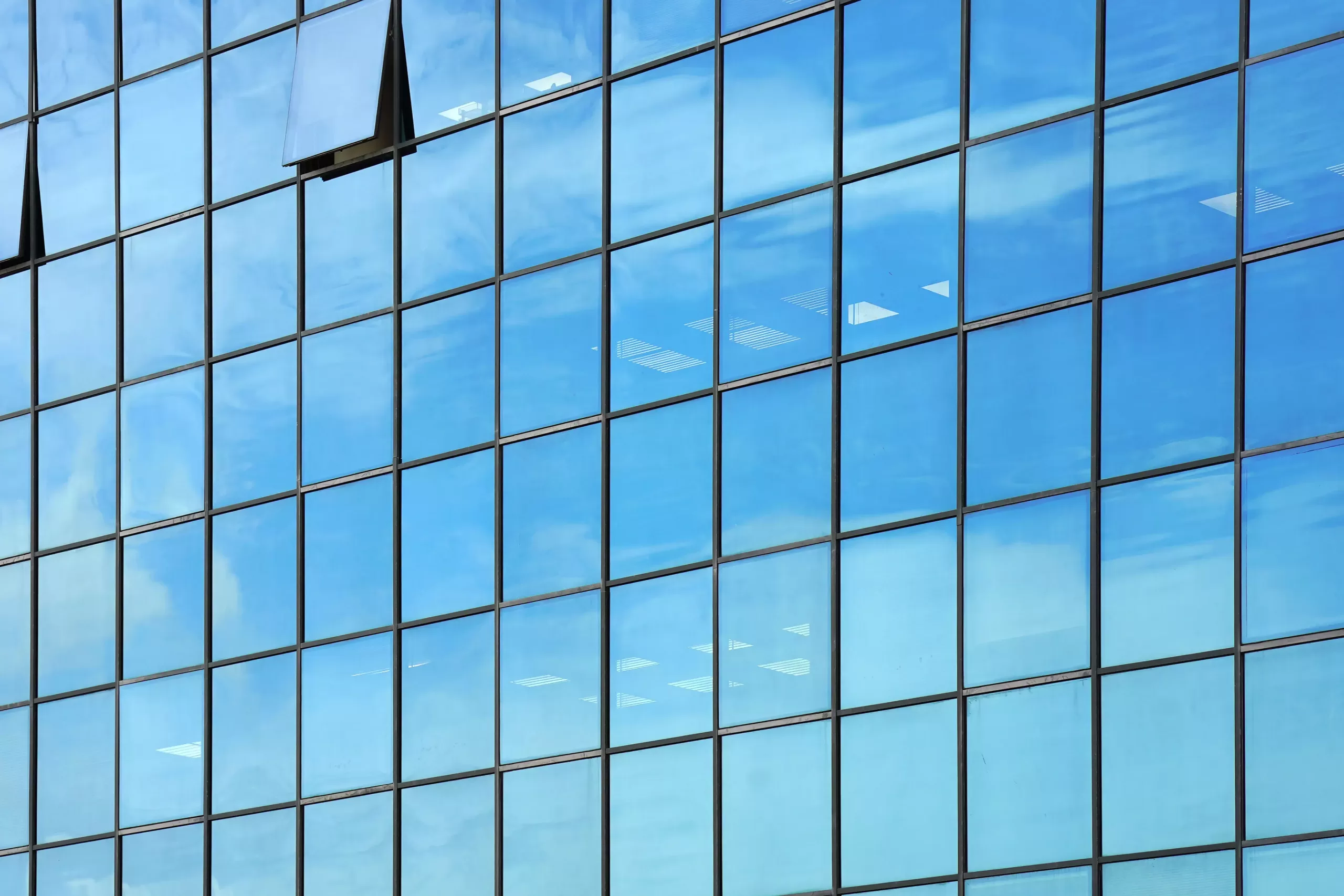 fachadas de cristal Arquitecto para proyectos de edificios y bloques de pisos en Jaén